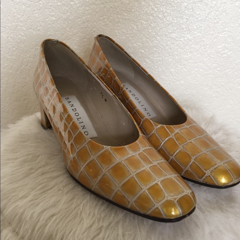 Yellow faux gator Bandolino block heels